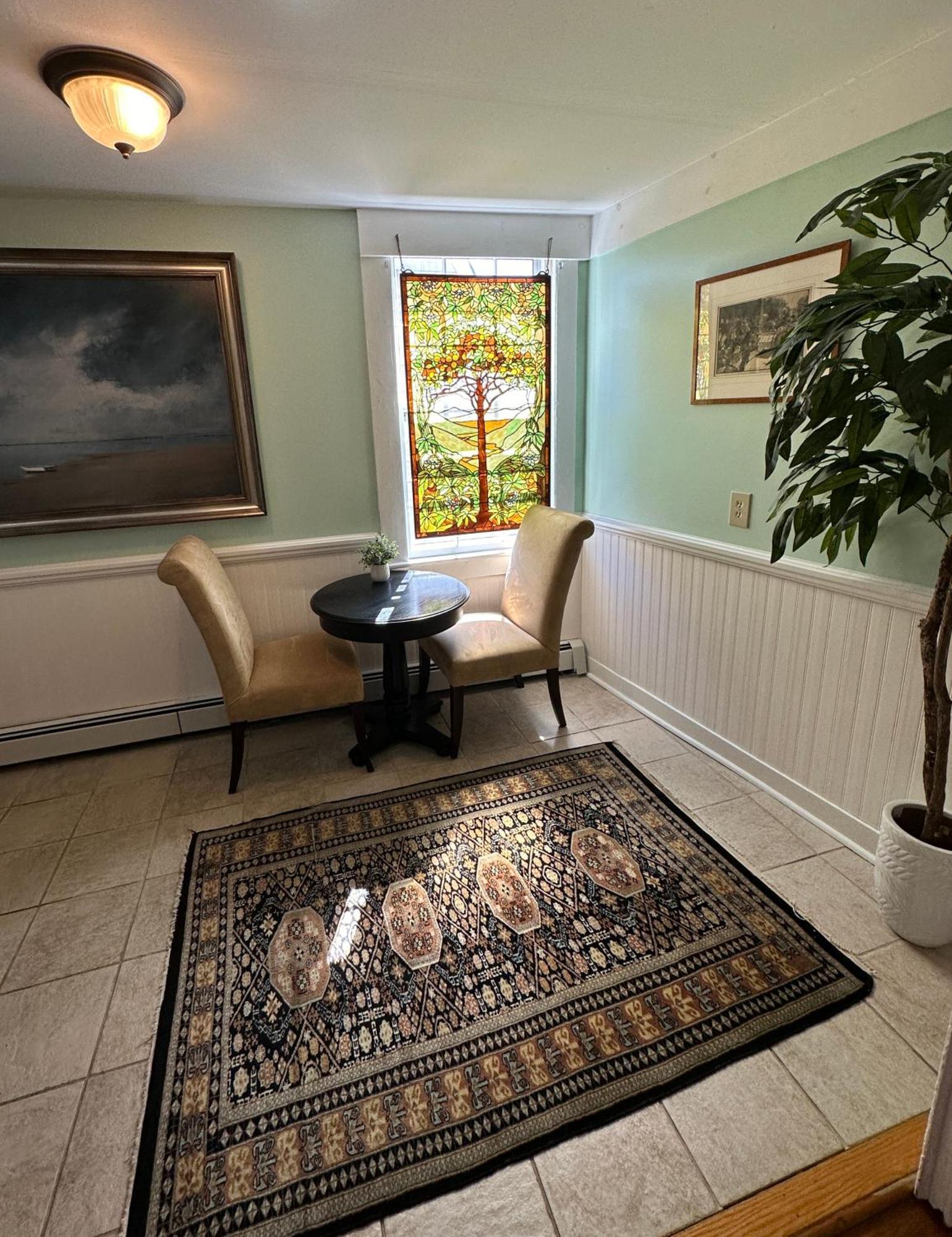 Entire Historic 5 Bed 5 Bath Inn Sleeps 17 นิวพอร์ต ภายนอก รูปภาพ